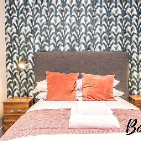Spacious 2Br-1Ba - Grassmarket - Free Parking By Bonjour Residences Edinburgh Bagian luar foto