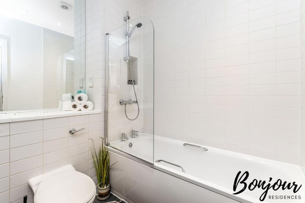 Spacious 2Br-1Ba - Grassmarket - Free Parking By Bonjour Residences Edinburgh Bagian luar foto