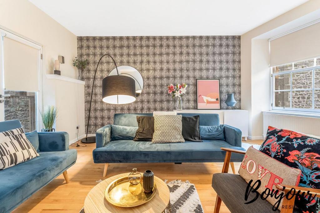 Spacious 2Br-2Ba - Grassmarket - Free Parking By Bonjour Residences Edinburgh Bagian luar foto