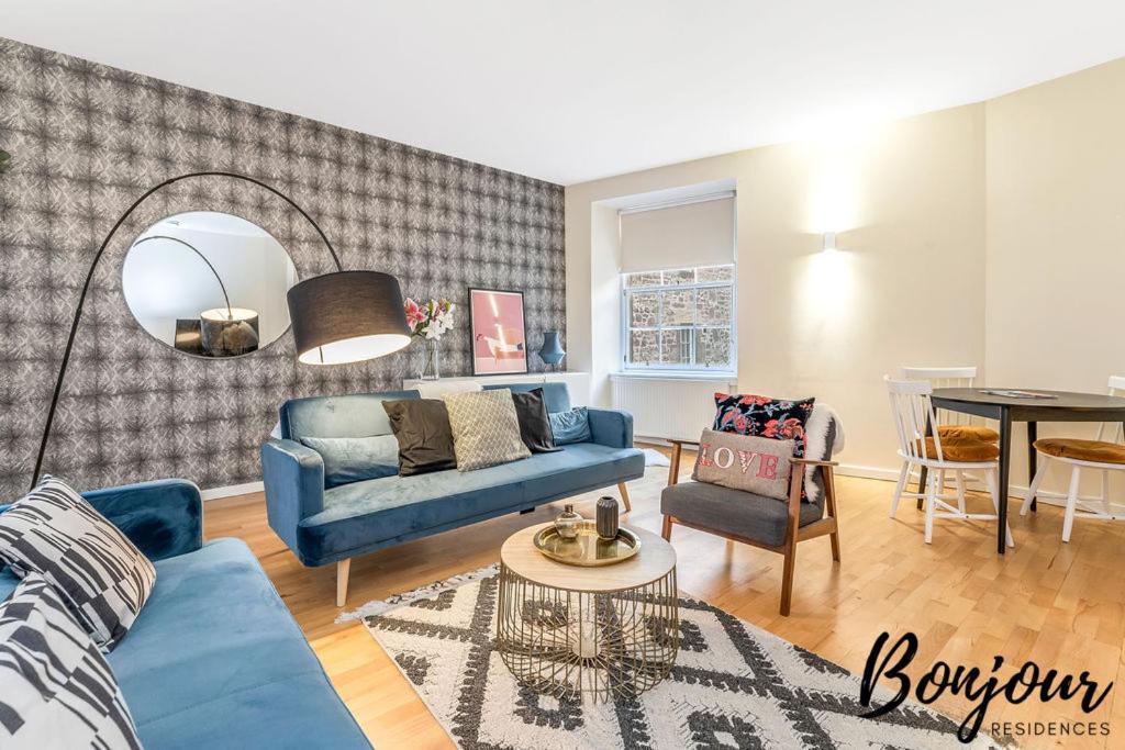 Spacious 2Br-2Ba - Grassmarket - Free Parking By Bonjour Residences Edinburgh Bagian luar foto