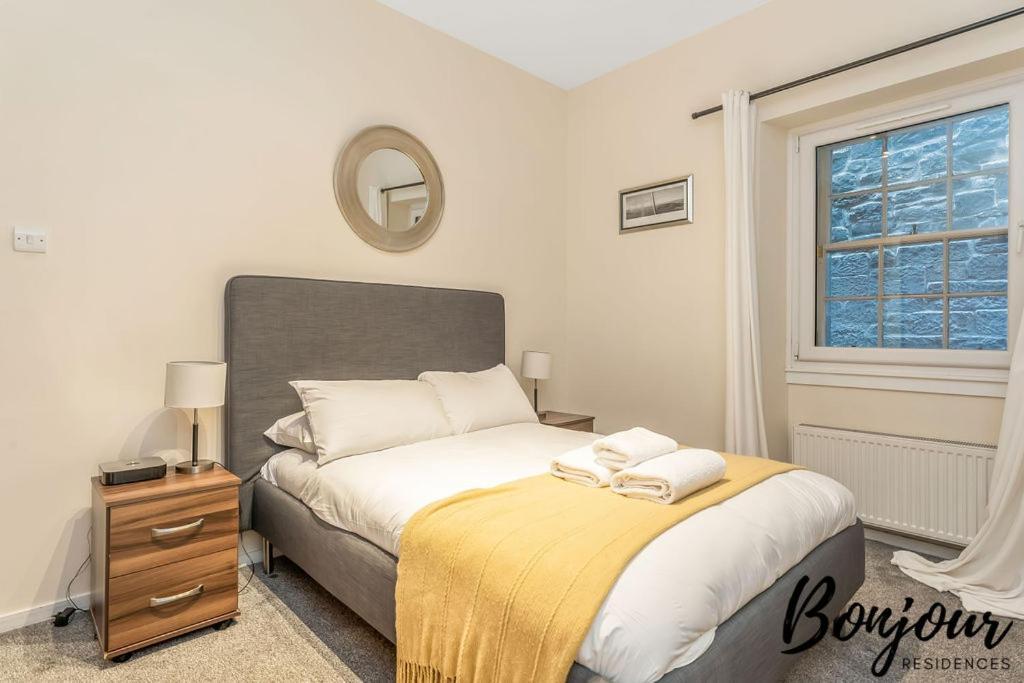 Spacious 2Br-1Ba - Grassmarket - Free Parking By Bonjour Residences Edinburgh Bagian luar foto