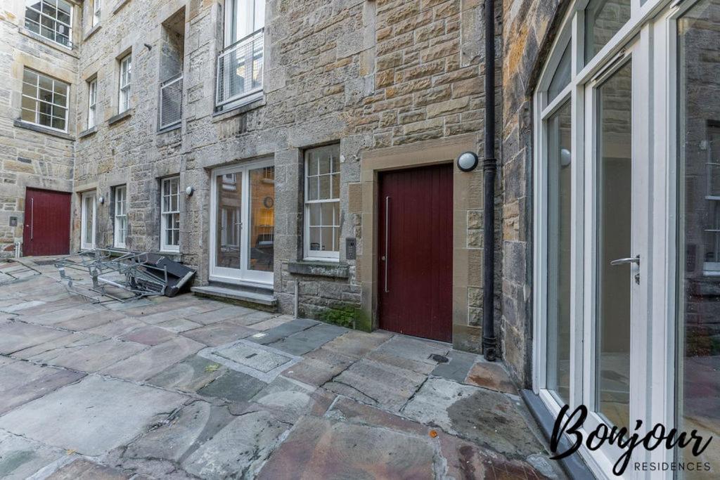 Spacious 2Br-2Ba - Grassmarket - Free Parking By Bonjour Residences Edinburgh Bagian luar foto