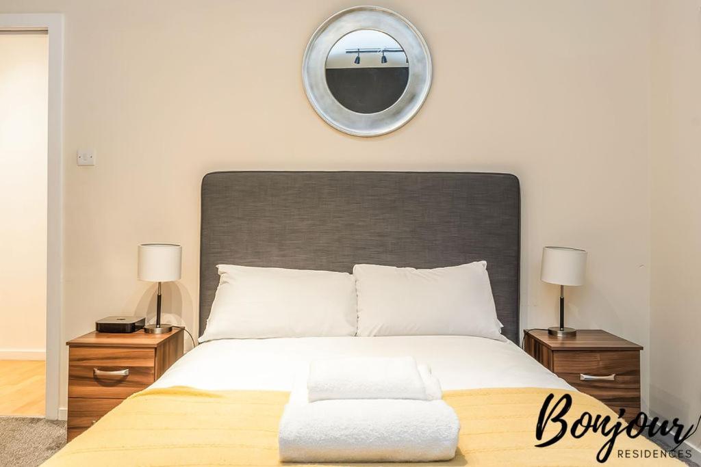 Spacious 2Br-1Ba - Grassmarket - Free Parking By Bonjour Residences Edinburgh Bagian luar foto
