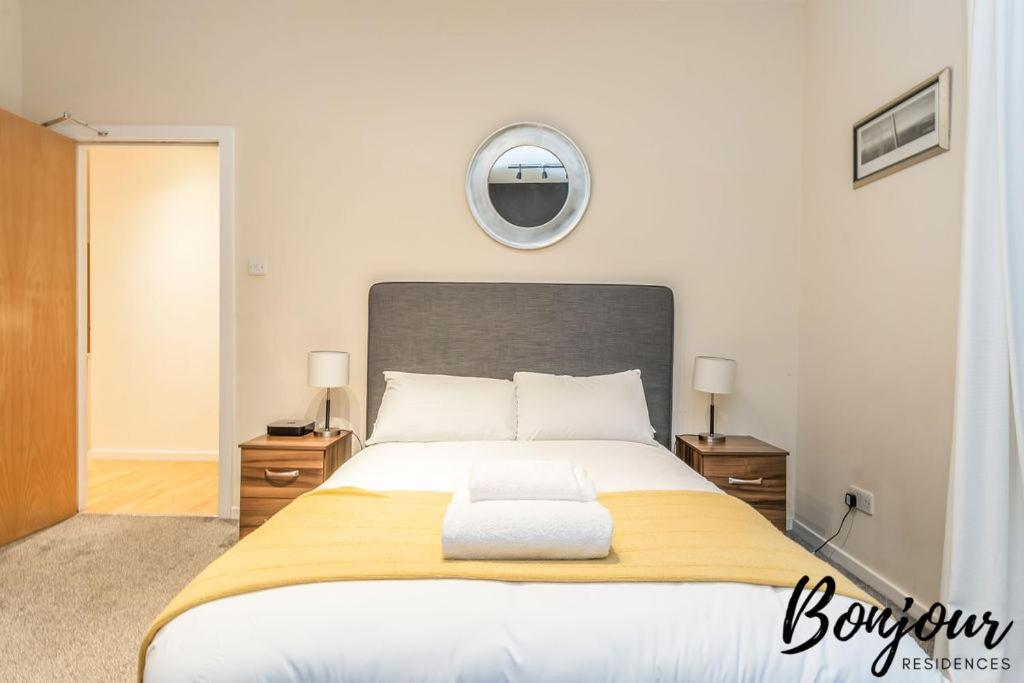 Spacious 2Br-2Ba - Grassmarket - Free Parking By Bonjour Residences Edinburgh Bagian luar foto