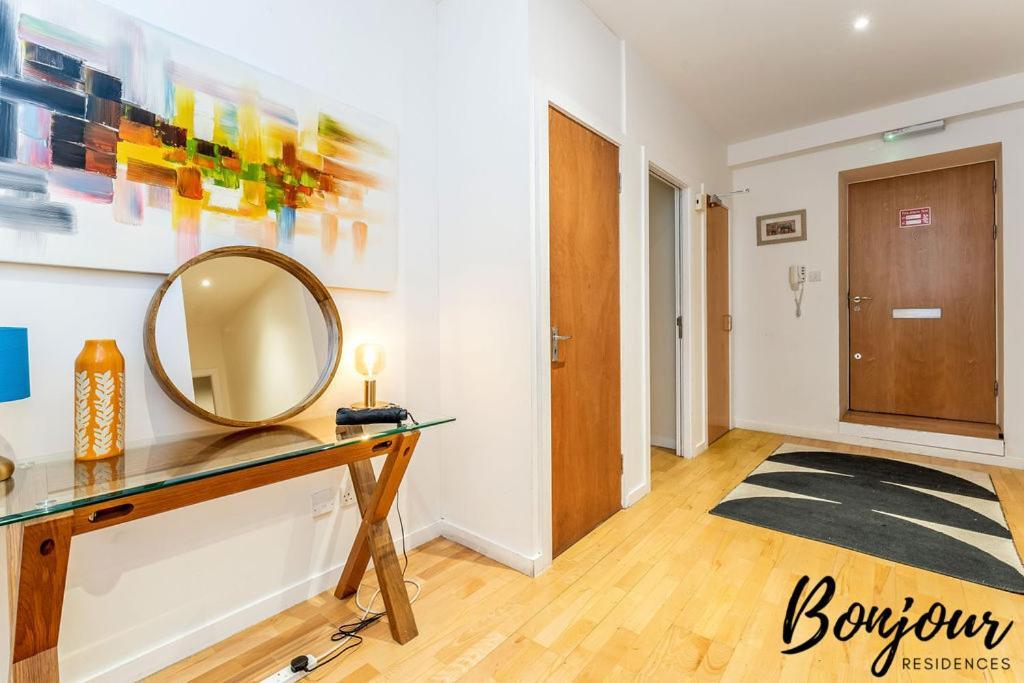 Spacious 2Br-1Ba - Grassmarket - Free Parking By Bonjour Residences Edinburgh Bagian luar foto
