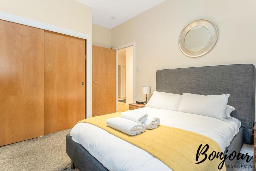 Spacious 2Br-1Ba - Grassmarket - Free Parking By Bonjour Residences Edinburgh Bagian luar foto