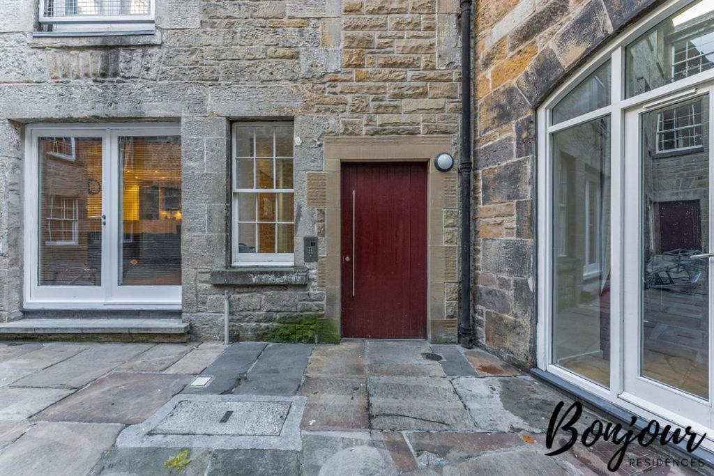 Spacious 2Br-1Ba - Grassmarket - Free Parking By Bonjour Residences Edinburgh Bagian luar foto